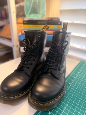 BRAND NEW Dr. Martens Women’s 1460 Boots